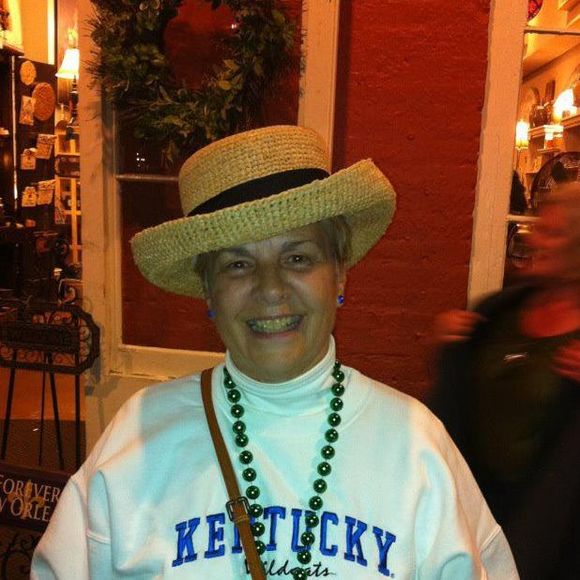 Meet your Posher, Sandy - Picture 1 of 1